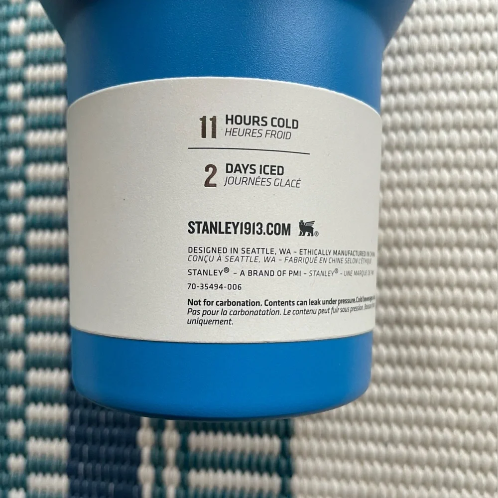 Stanley Azure Fade ProTour Tumbler with Handle and Flip Up Straw 40oz - Picture 5 of 10